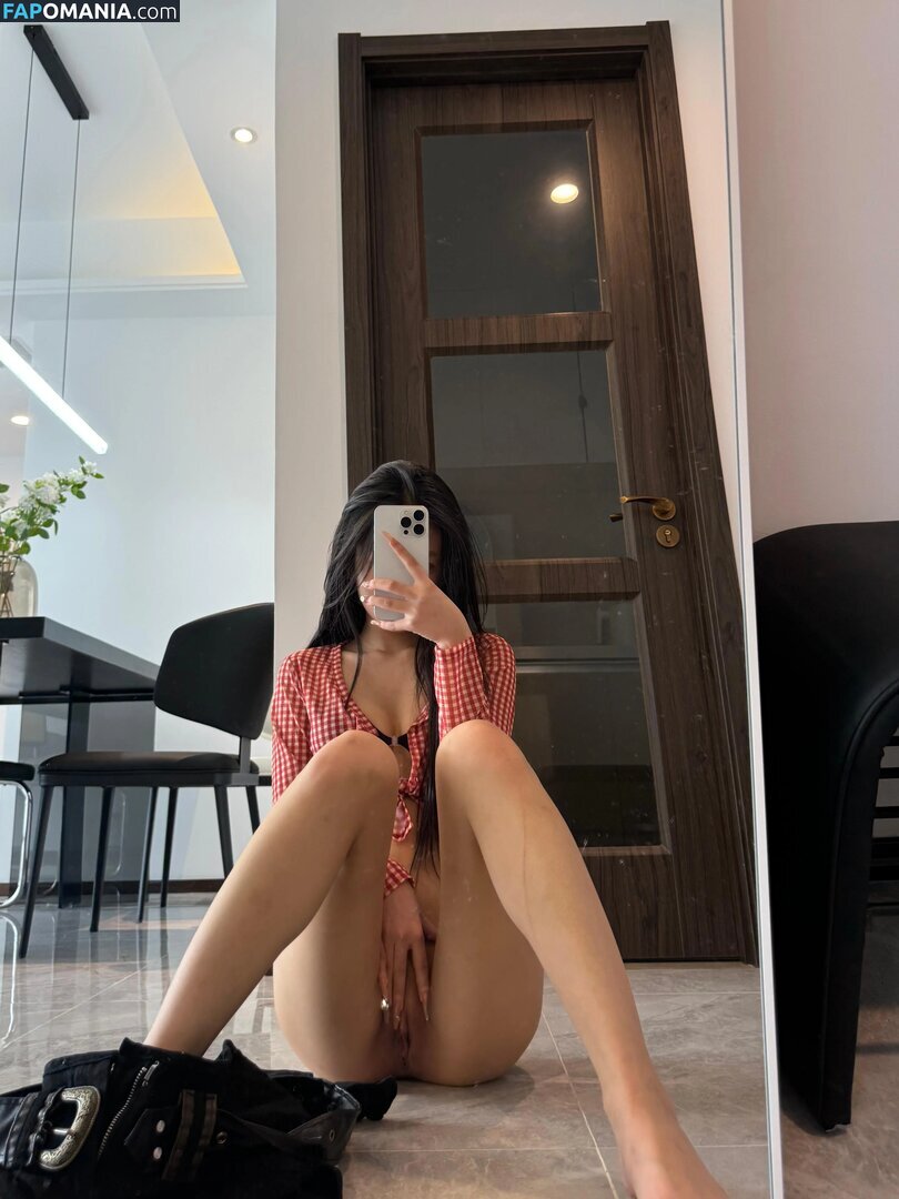 ami.tootsi / ittycooz Nahý OnlyFans  Uniklá fotka #37