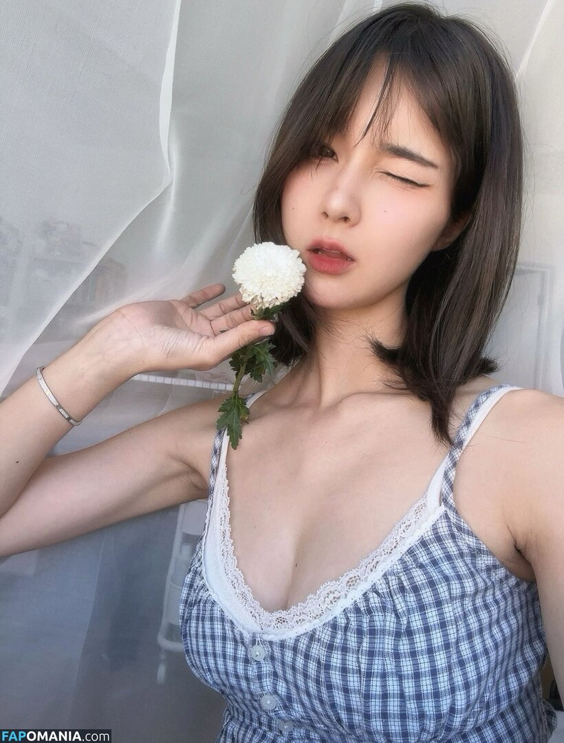 Amiechikin Nahý OnlyFans  Uniklá fotka #2