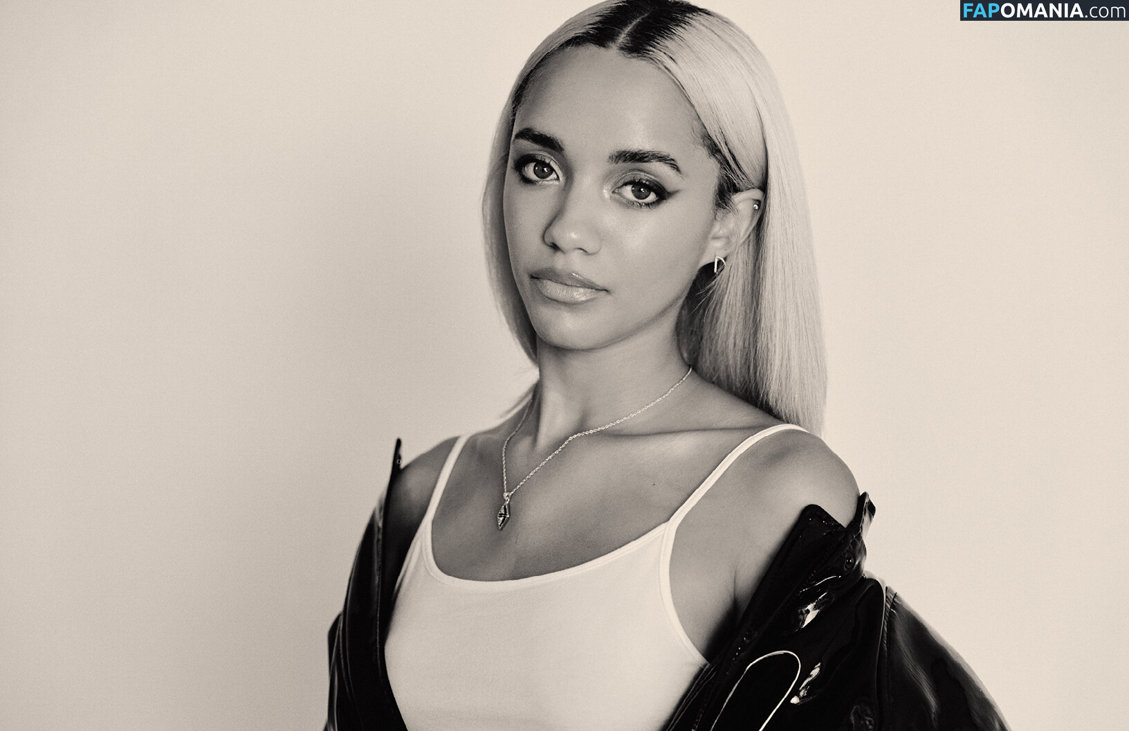 Amirah J Nahý OnlyFans  Uniklá fotka #7