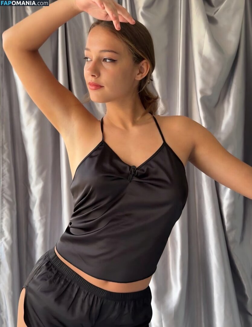 Anfisaria Riazhkina / Odd-Crab8566 / anfisaria Nahý OnlyFans  Uniklá fotka #8