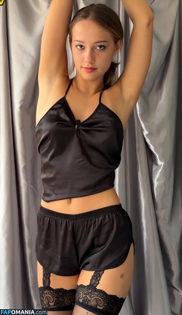 Anfisaria Riazhkina / Odd-Crab8566 / anfisaria Nahý OnlyFans  Uniklá fotka #9