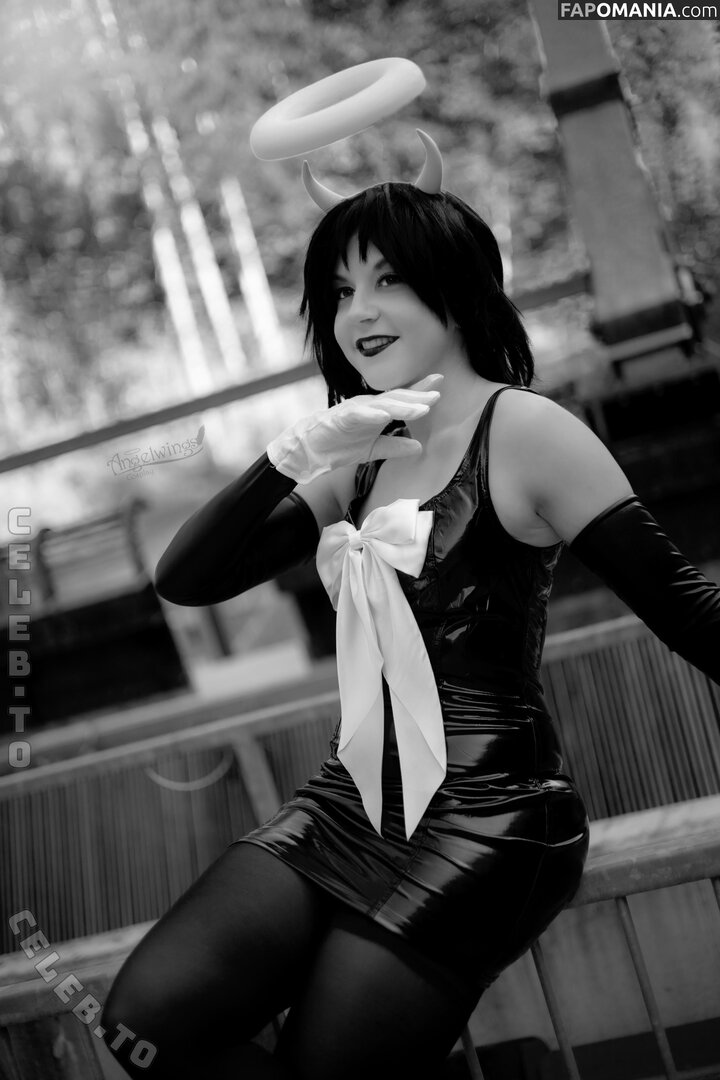 Angelwings_Cos Nahý OnlyFans  Uniklá fotka #12