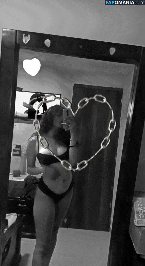 Angiela Zapata Leal / talktomellea Nahý OnlyFans  Uniklá fotka #11
