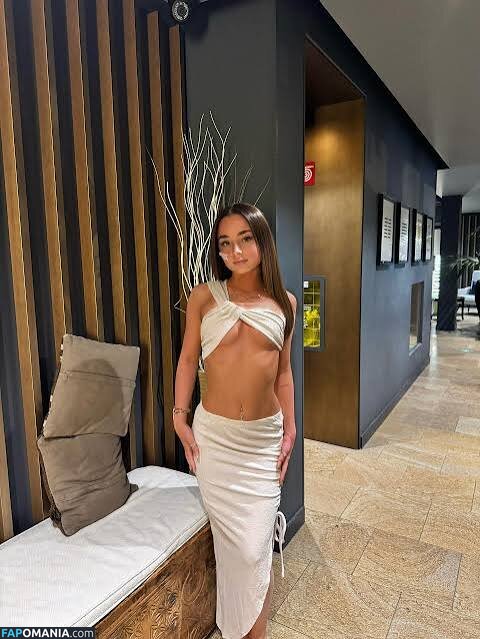 anniemaerosee Nahý OnlyFans  Uniklá fotka #1