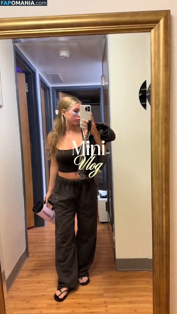 Ariana White / arianaawhite Nahý OnlyFans  Uniklá fotka #9