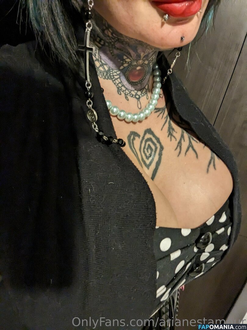Ariane Saint Amour / ariane_st.amour / arianestamour Nahý OnlyFans  Uniklá fotka #7