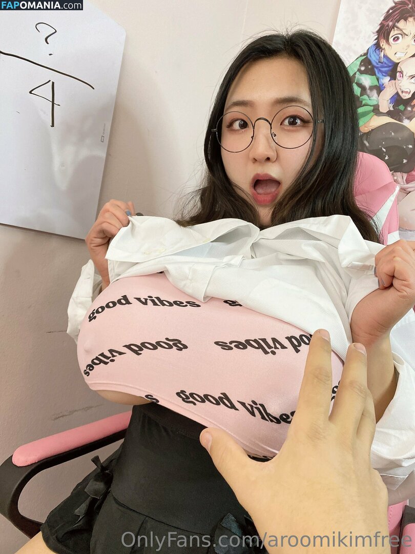 aroomikimfree / reel Nahý OnlyFans  Uniklá fotka #16
