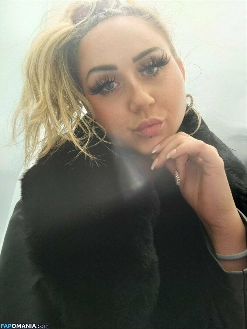 Ashton Rae Nahý OnlyFans  Uniklá fotka #25