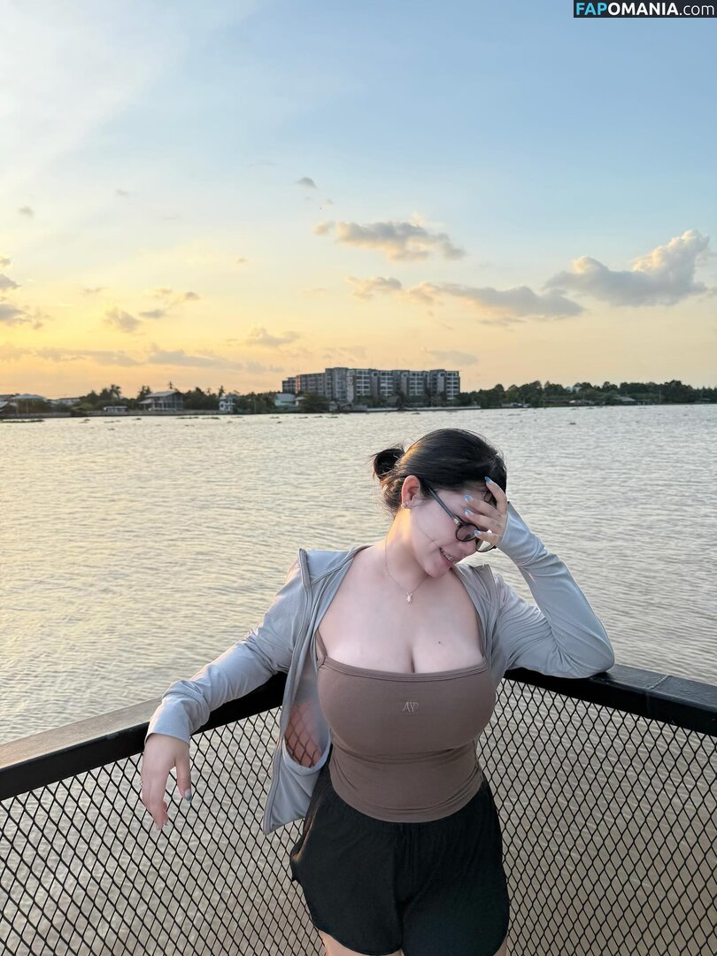 asiasharkyx.ig Nahý OnlyFans  Uniklá fotka #2