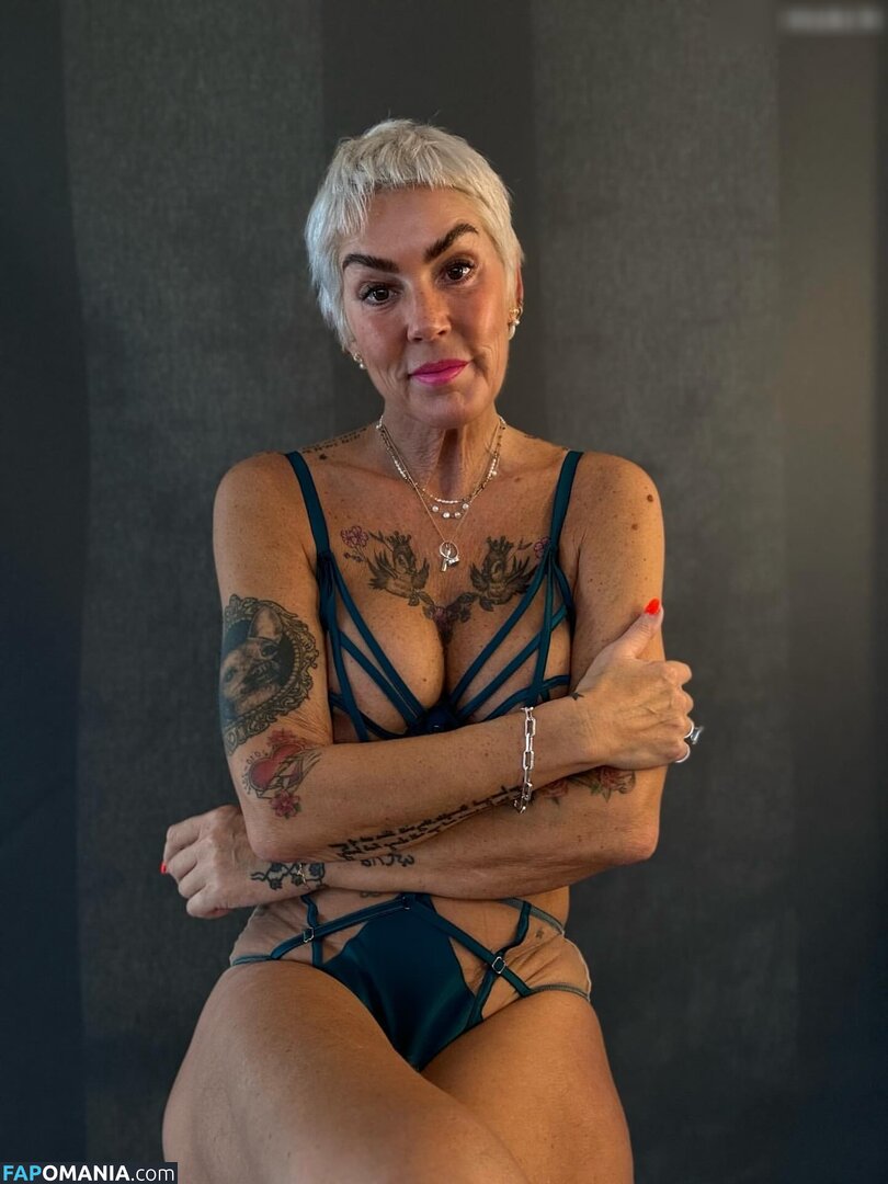 Astrid Zeegen Holt / astridiwantyouinmylife Nahý OnlyFans  Uniklá fotka #6