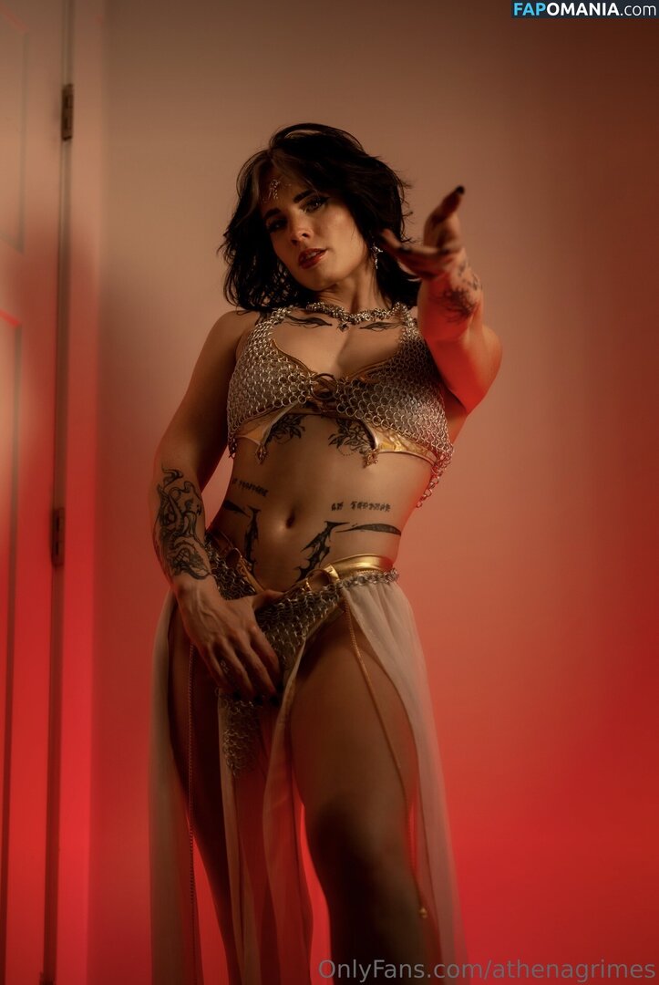 Athena Grimes / athena.cos / pinkemilki Nahý OnlyFans  Uniklá fotka #1