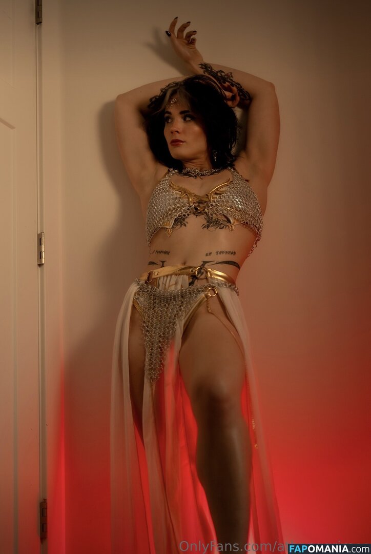 Athena Grimes / athena.cos / pinkemilki Nahý OnlyFans  Uniklá fotka #11