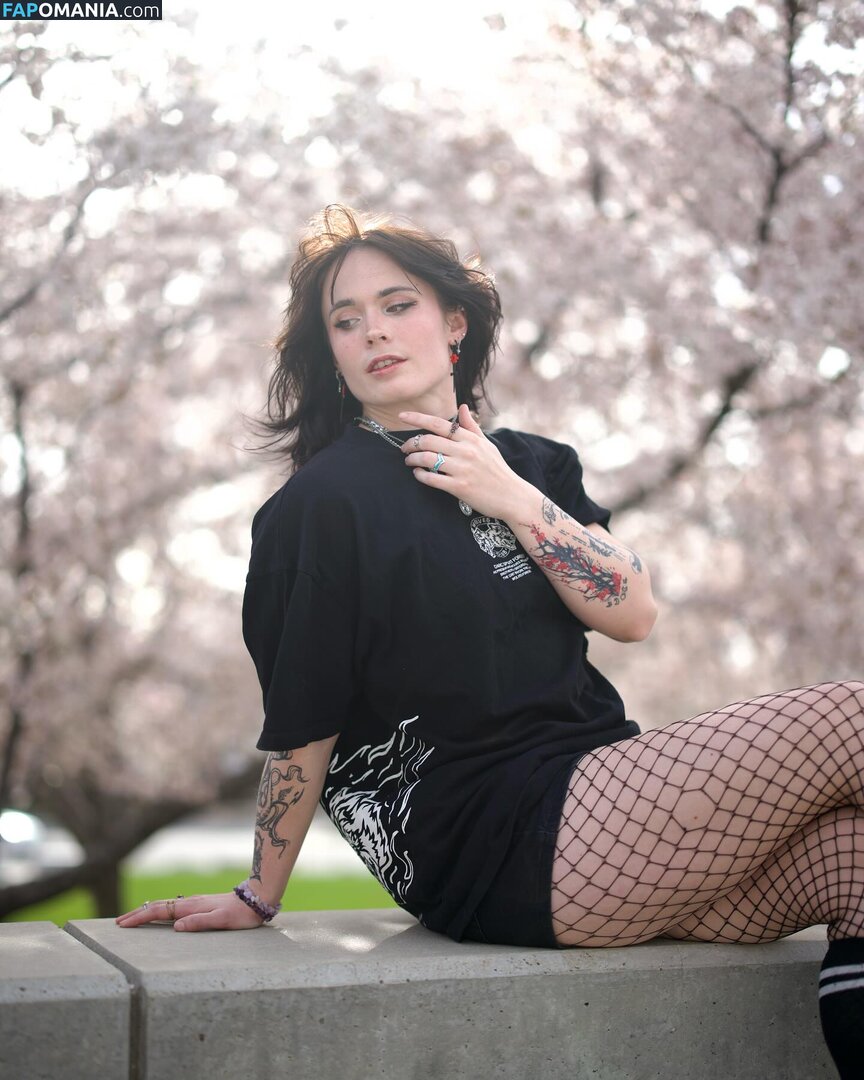 Athena Grimes / athena.grimes_ / athena__grimes / athena_grimes / athenagrimes Nahý OnlyFans  Uniklá fotka #8