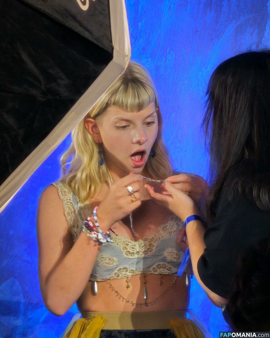 Aurora Aksnes / auroramusic / singer Nahý OnlyFans  Uniklá fotka #231