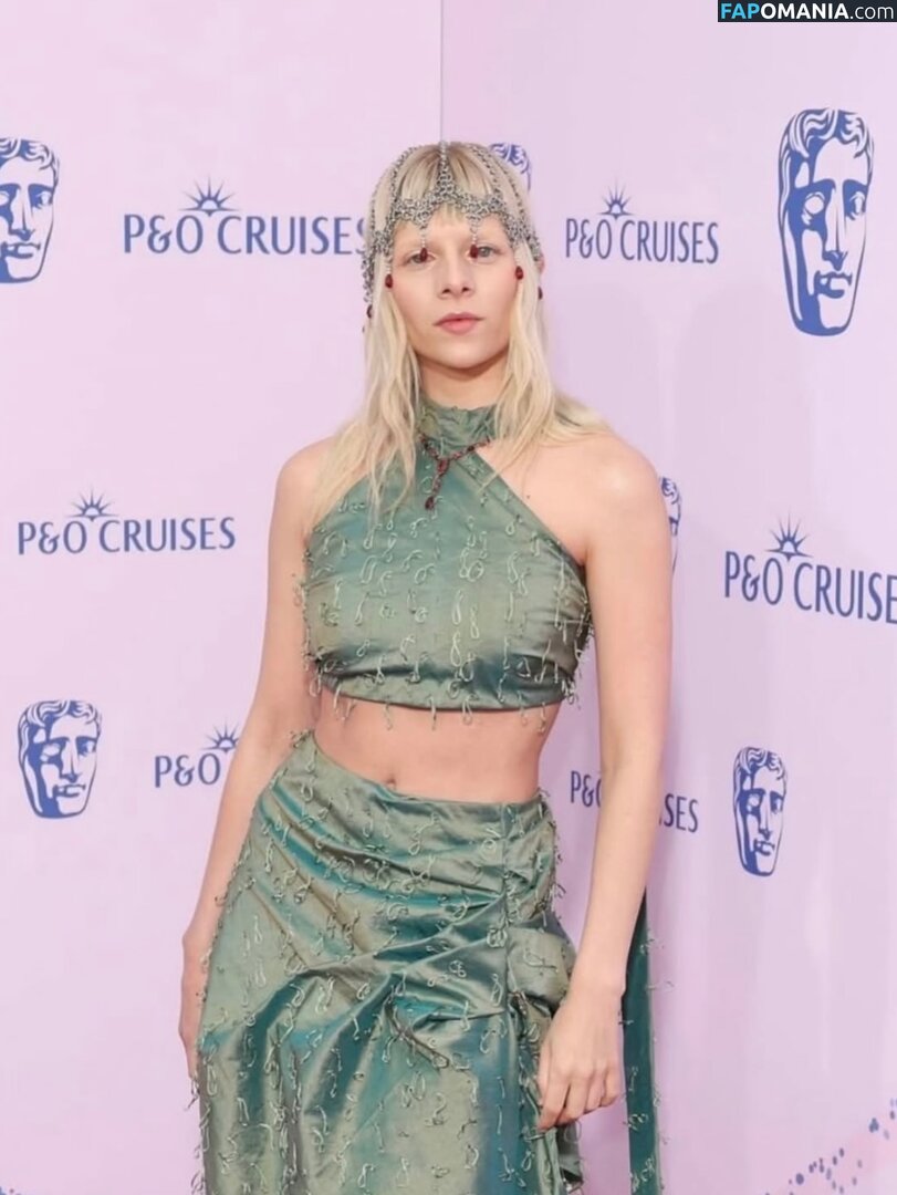 Aurora Aksnes / auroramusic / singer Nahý OnlyFans  Uniklá fotka #264