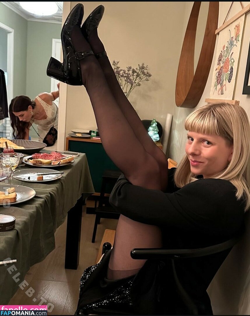 Aurora Aksnes / auroramusic / singer Nahý OnlyFans  Uniklá fotka #271