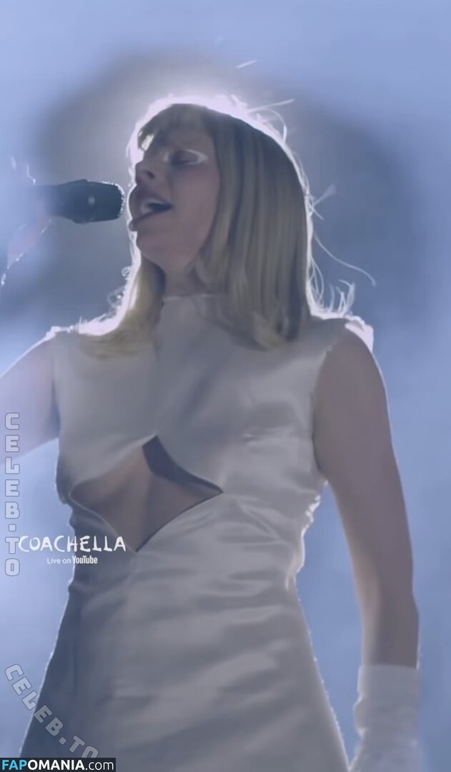 Aurora Aksnes / auroramusic / singer Nahý OnlyFans  Uniklá fotka #275