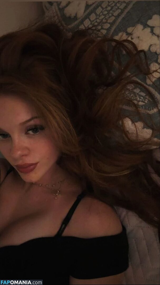 Aurorafoxxxx / scarlettaaurora / ursweetscar / yoursweetaurora Nahý OnlyFans  Uniklá fotka #7