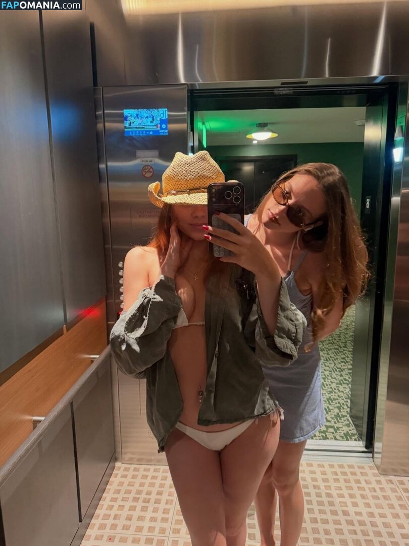 Aurorafoxxxx / scarlettaaurora / ursweetscar / yoursweetaurora Nahý OnlyFans  Uniklá fotka #14