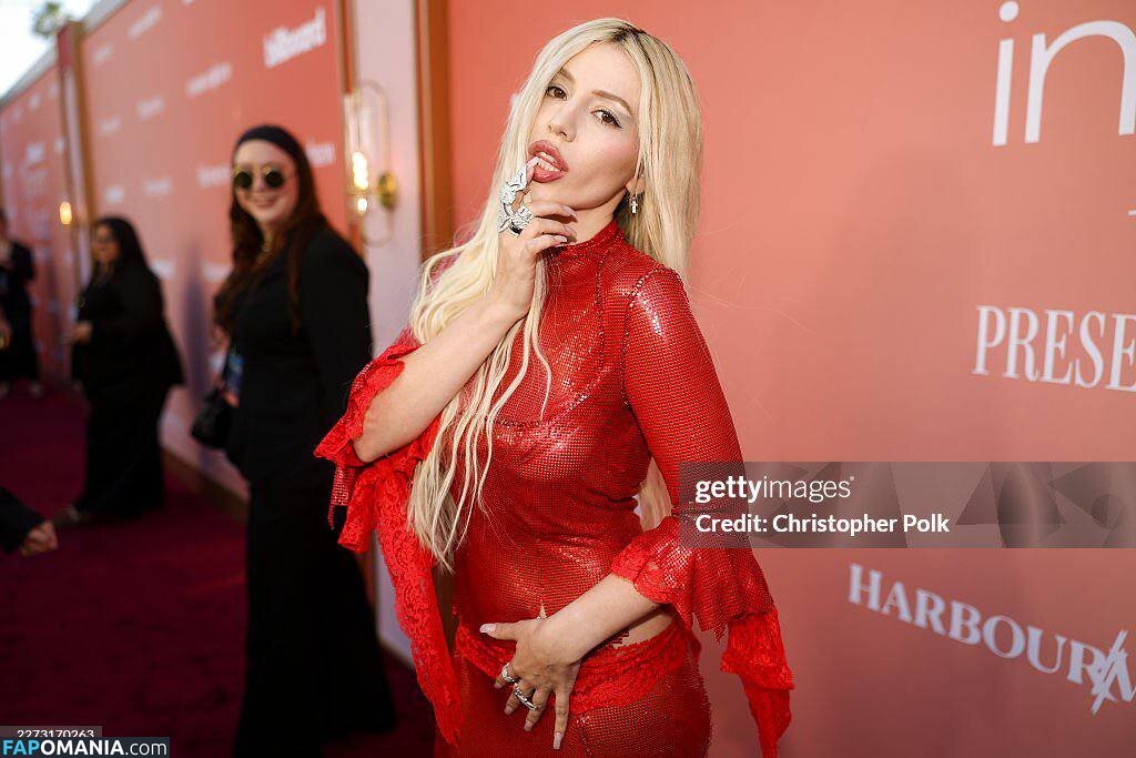 Ava Max / avamax / https: / plharleyquinn Nahý OnlyFans  Uniklá fotka #933