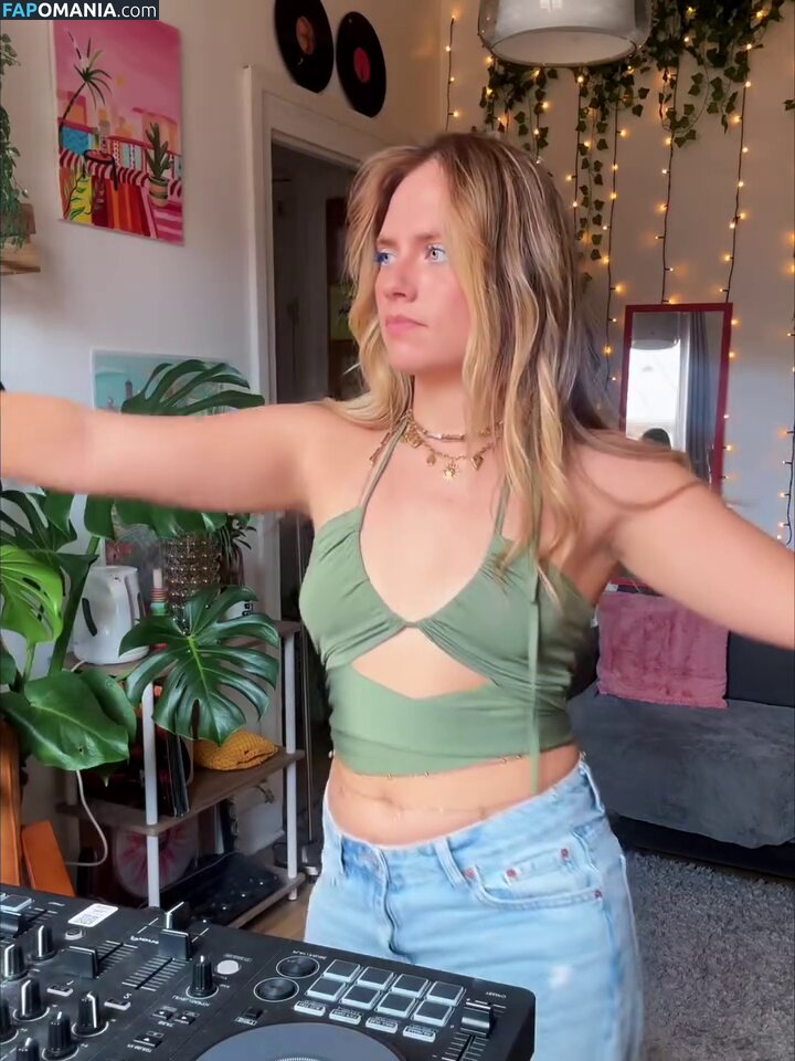 Axelle Maga / axelle.maga Nahý OnlyFans  Uniklá fotka #1