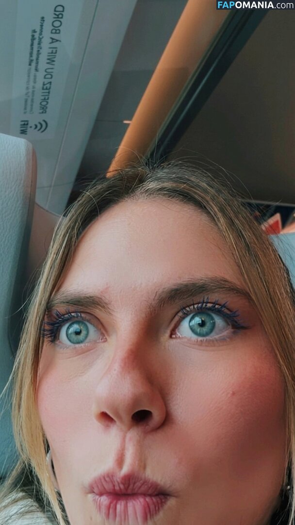 Axelle Maga / axelle.maga Nahý OnlyFans  Uniklá fotka #6