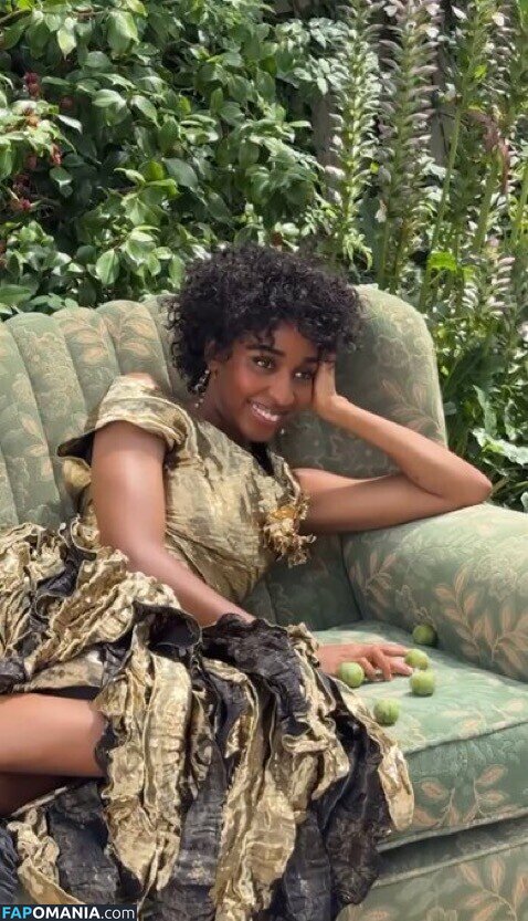 Ayo Edebiri / ayoedebiri Nahý OnlyFans  Uniklá fotka #16