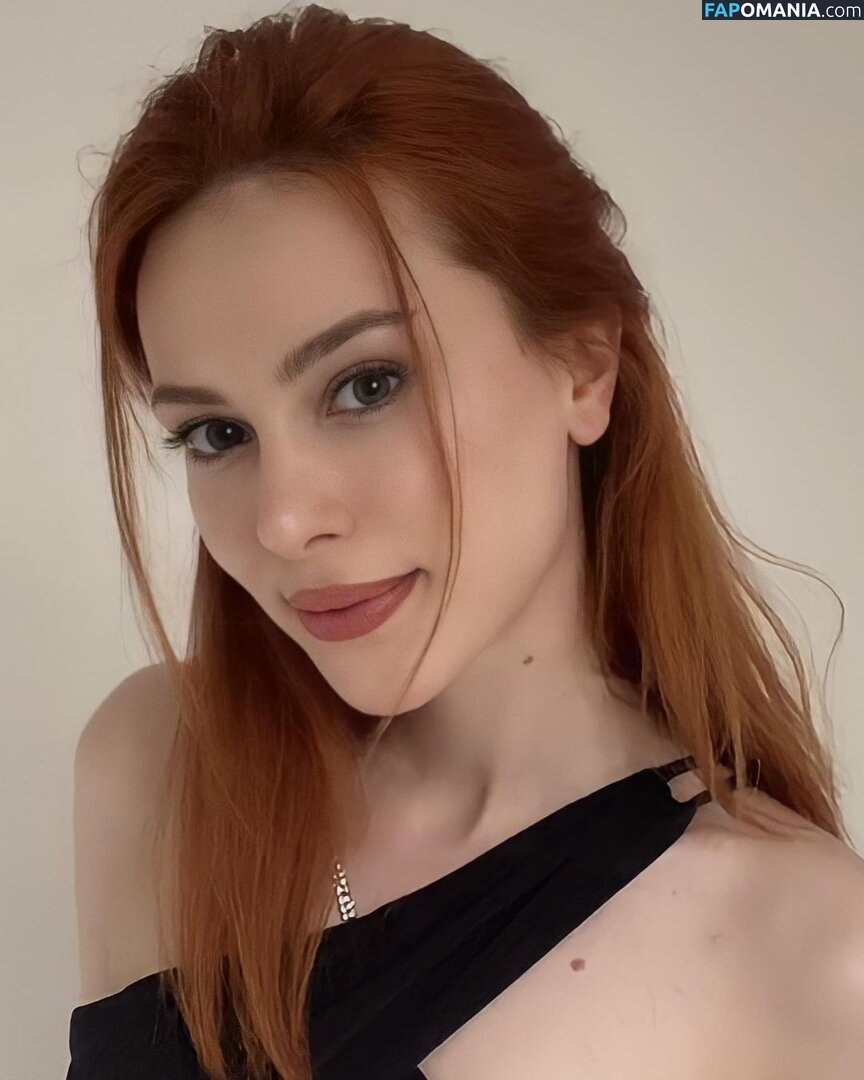 Aysennyuksel / moonbae.8 Nahý OnlyFans  Uniklá fotka #5