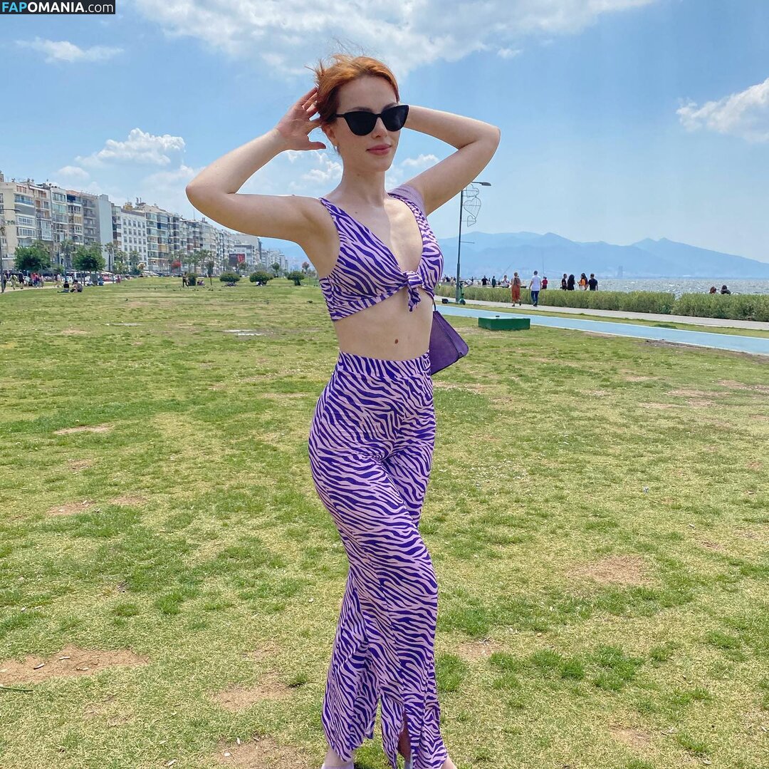 Aysennyuksel / moonbae.8 Nahý OnlyFans  Uniklá fotka #8