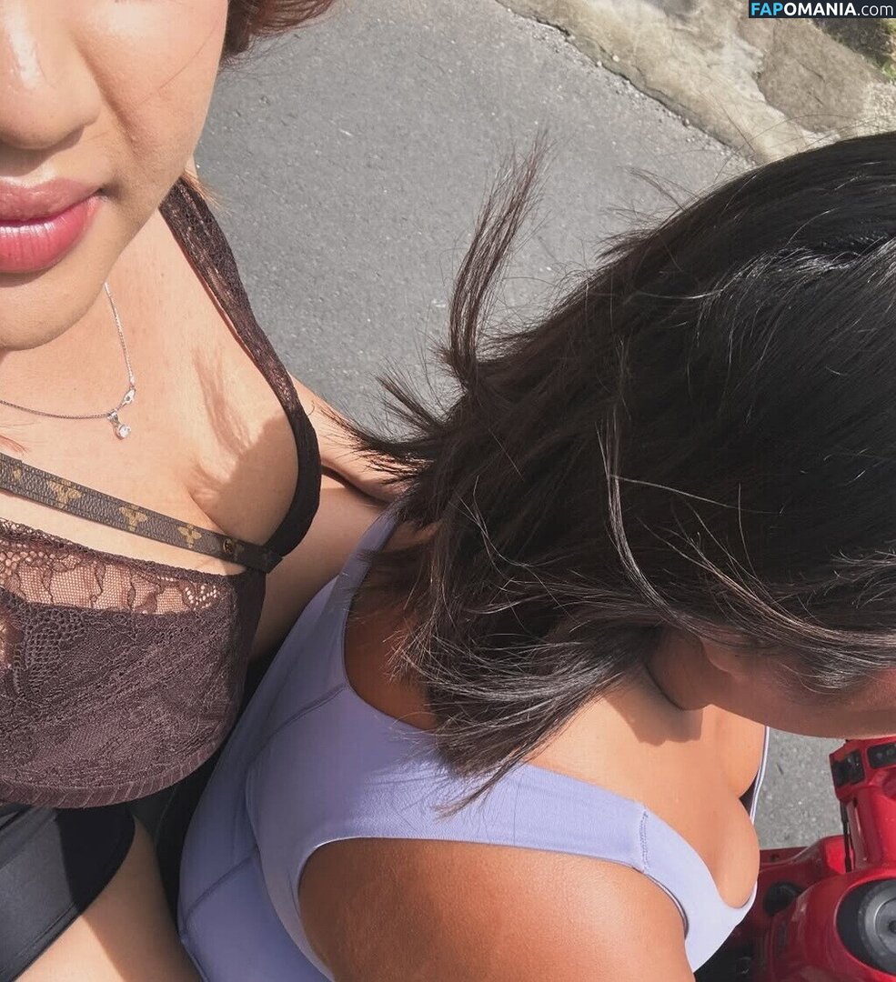 azizasaraa / https: / retirementofyu Nahý OnlyFans  Uniklá fotka #10