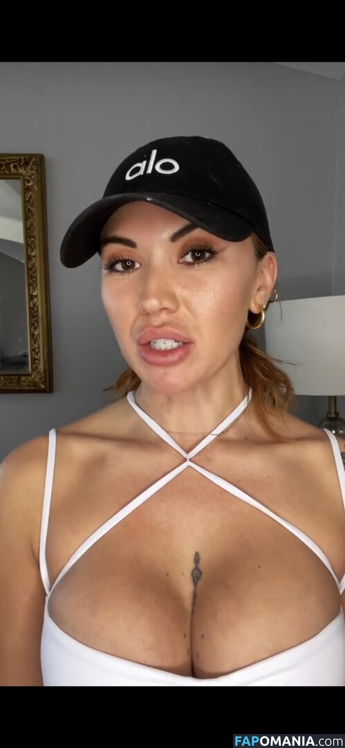 B00bs.and.bets Nahý OnlyFans  Uniklá fotka #1