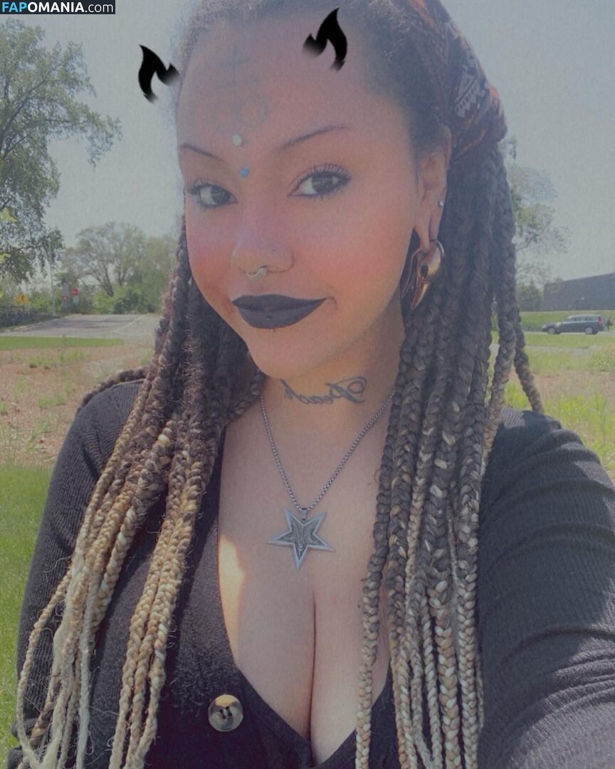 babeworship / babeworship666 Nahý OnlyFans  Uniklá fotka #1
