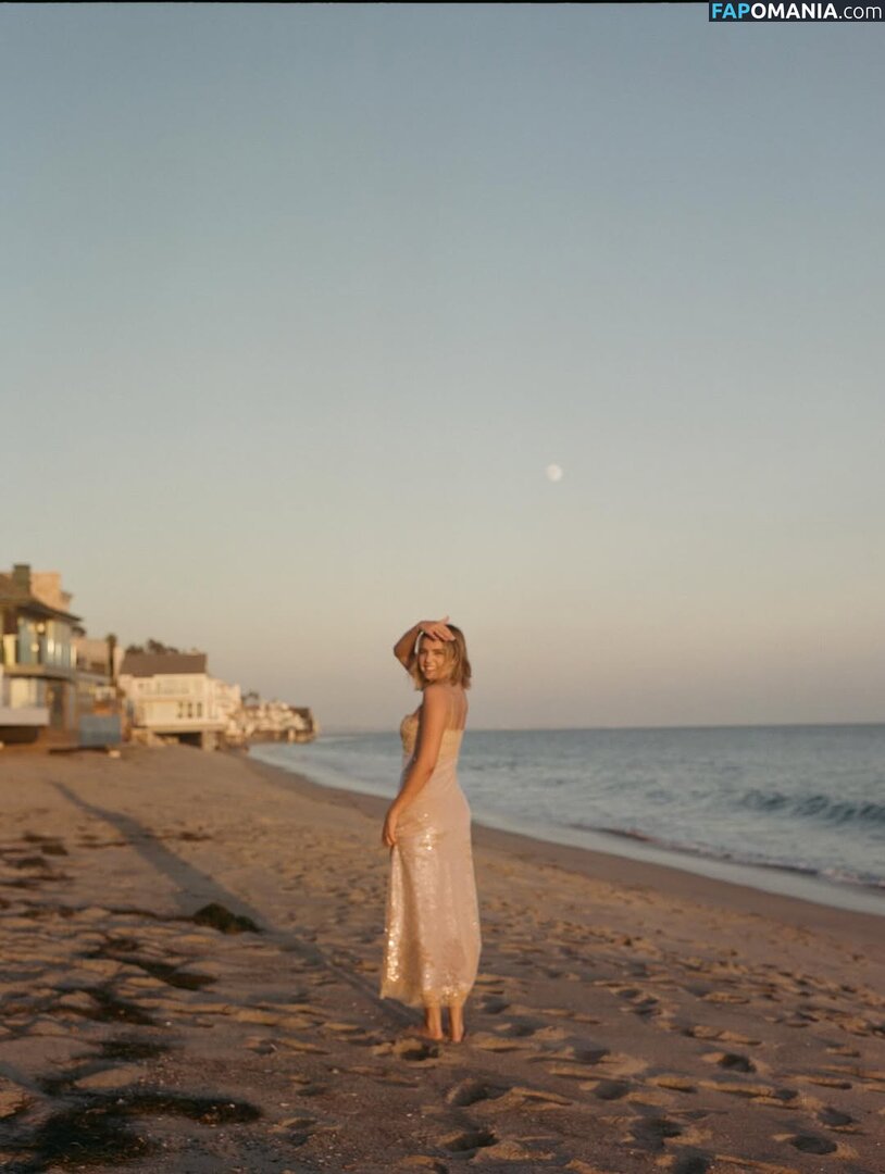 Bailee Madison / baileemadison / bailey_madis0n Nahý OnlyFans  Uniklá fotka #5