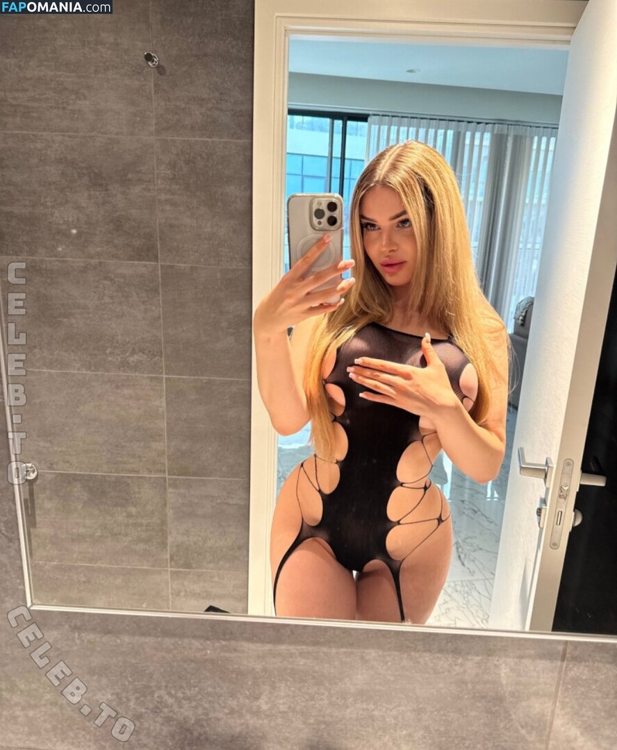 Barbie Stella / Barbiestella / Officalbarbieatella / Stellabarbyy Nahý OnlyFans  Uniklá fotka #1