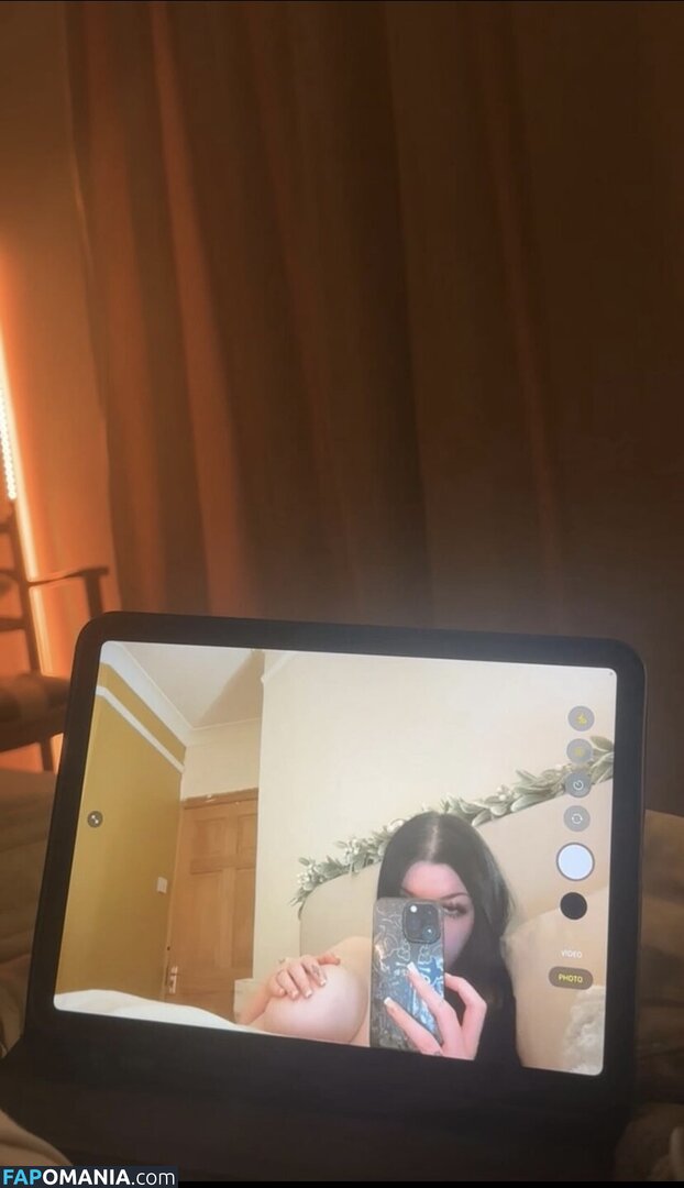 Beth Jones / _bethj05 / bethj0705 / https: Nahý OnlyFans  Uniklá fotka #3