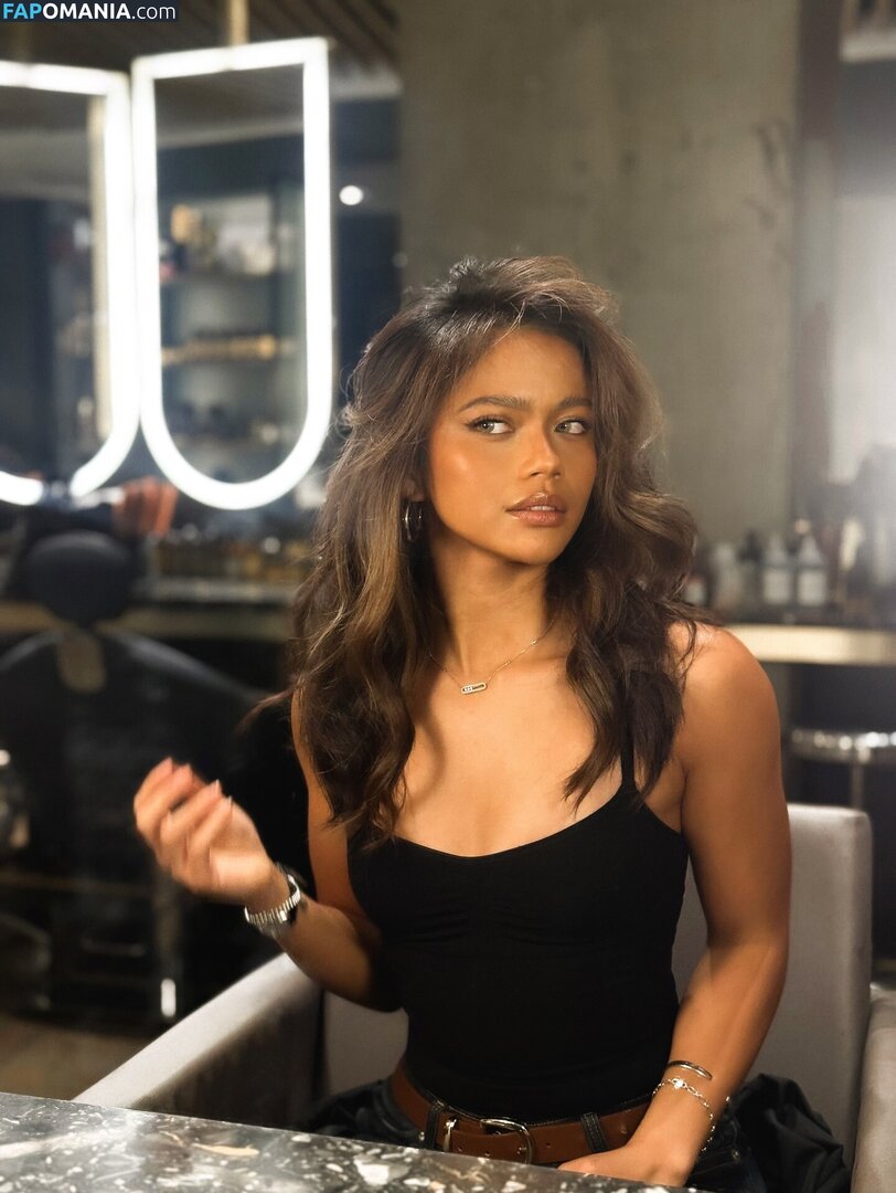 Bianca Bustamante / https: / racerbia Nahý OnlyFans  Uniklá fotka #7