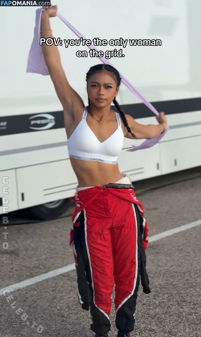Bianca Bustamante / https: / racerbia Nahý OnlyFans  Uniklá fotka #13