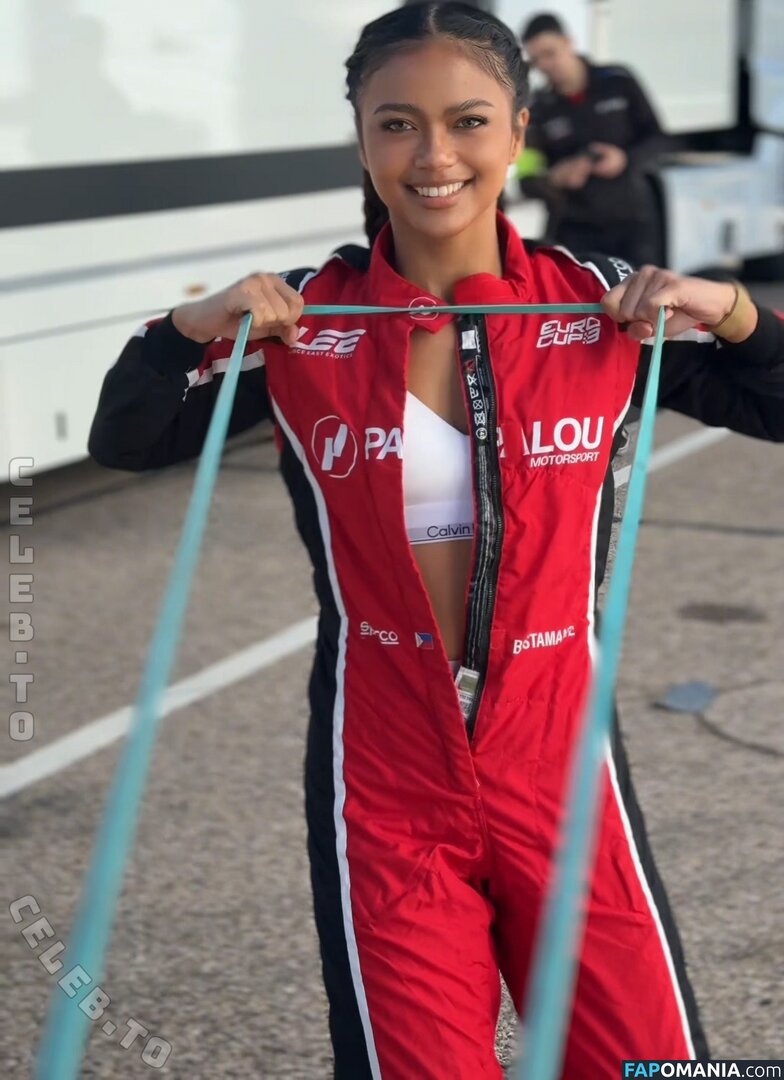 Bianca Bustamante / https: / racerbia Nahý OnlyFans  Uniklá fotka #14