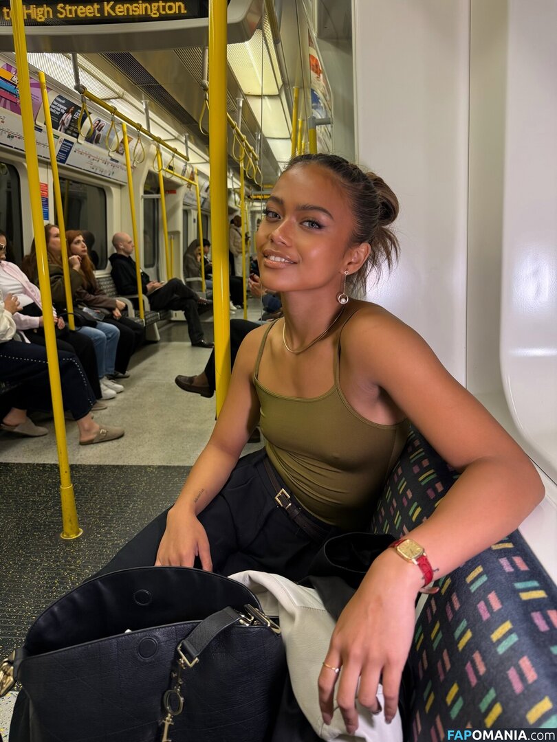 Bianca Bustamante / https: / racerbia Nahý OnlyFans  Uniklá fotka #29