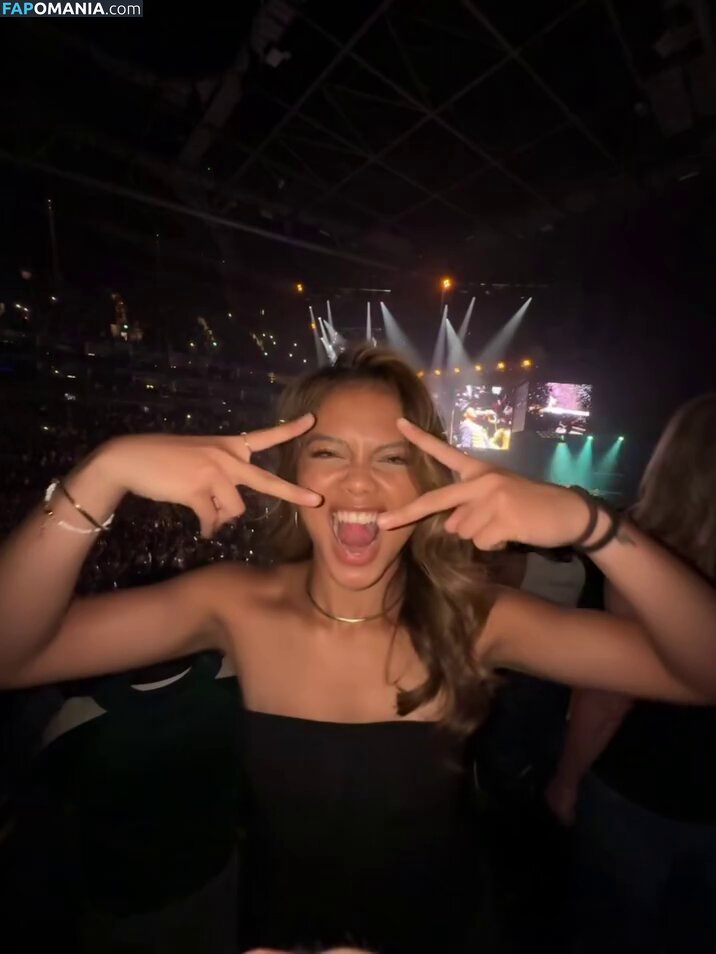 Bianca Bustamante / https: / racerbia Nahý OnlyFans  Uniklá fotka #41