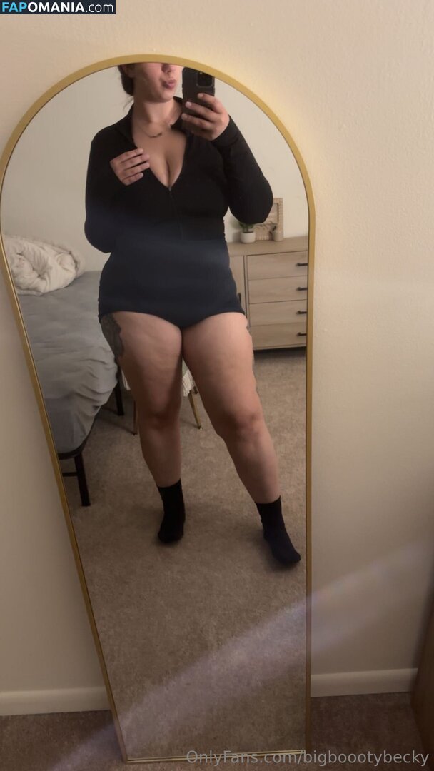 bigboootybecky / bigbootybecka_ Nahý OnlyFans  Uniklá fotka #10