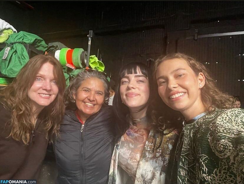 Billie Eilish / Fake / billeeilish / billieeilish Nahý OnlyFans  Uniklá fotka #383