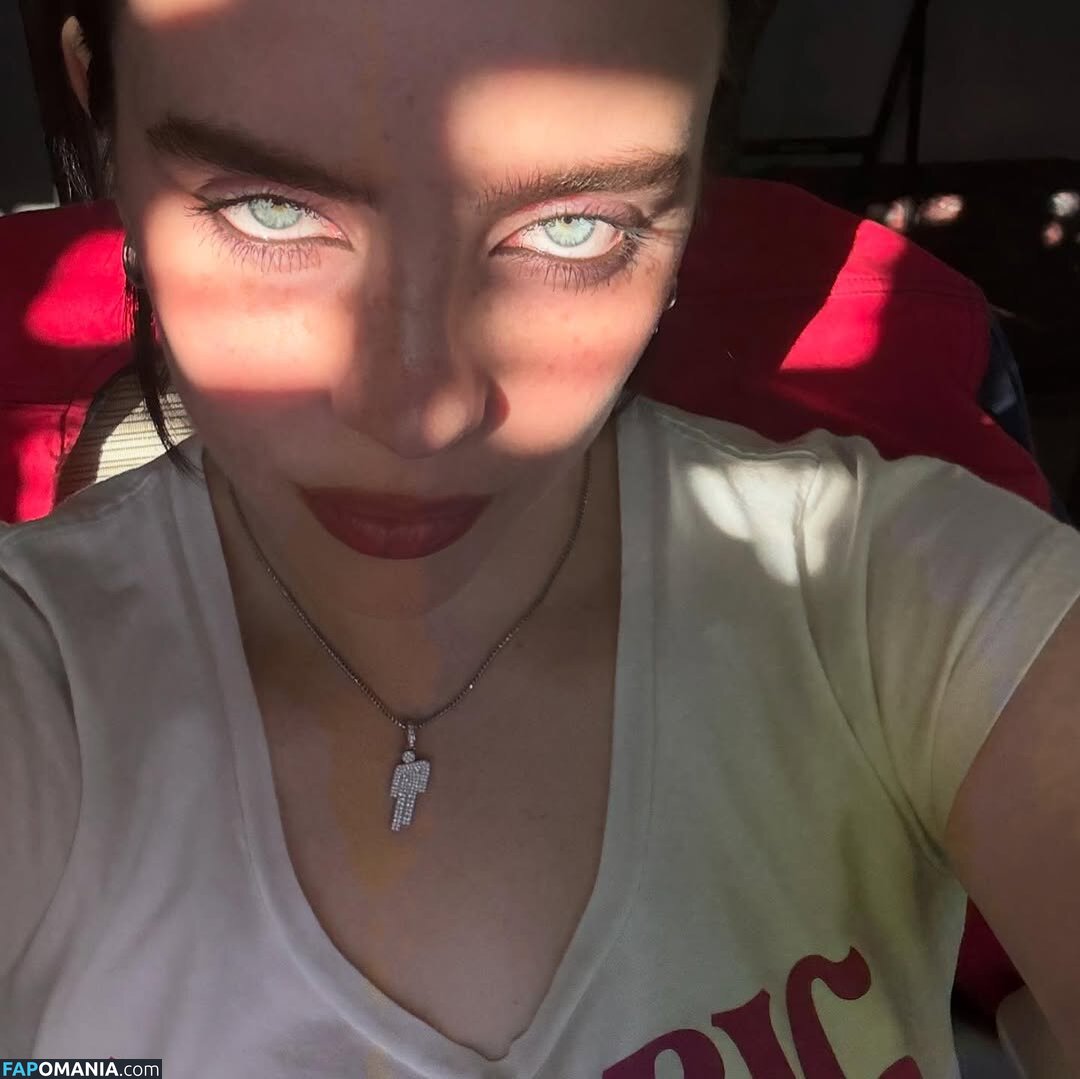 Billie Eilish / Fake / billeeilish / billieeilish Nahý OnlyFans  Uniklá fotka #2238