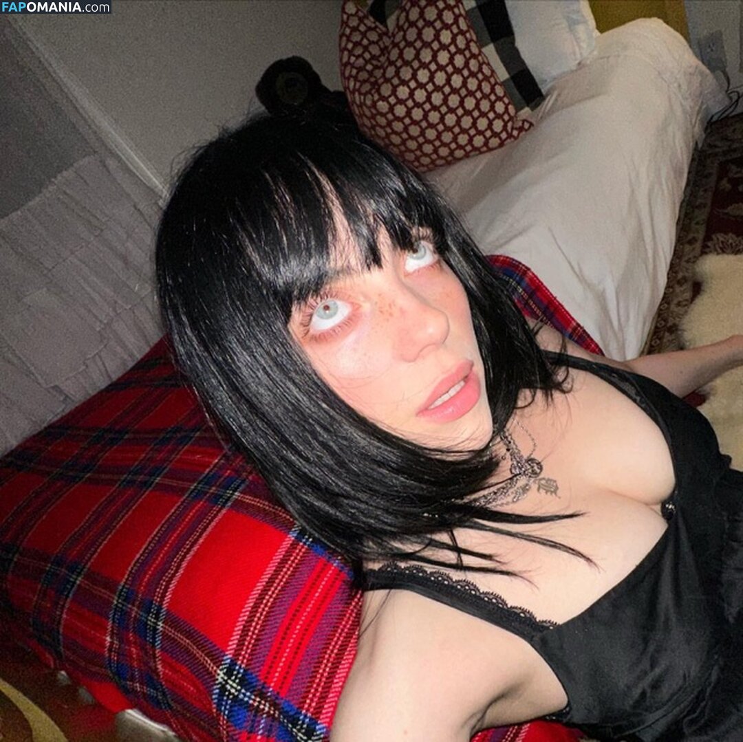 Billie Eilish / Fake / billeeilish / billieeilish Nahý OnlyFans  Uniklá fotka #2251