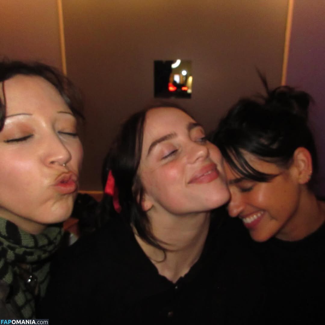 Billie Eilish / Fake / billeeilish / billieeilish Nahý OnlyFans  Uniklá fotka #2265