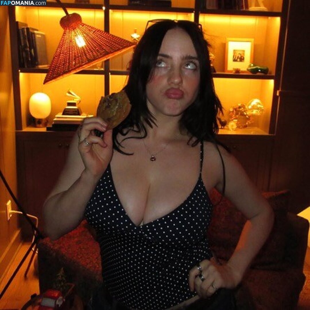 Billie Eilish / Fake / billeeilish / billieeilish Nahý OnlyFans  Uniklá fotka #2290