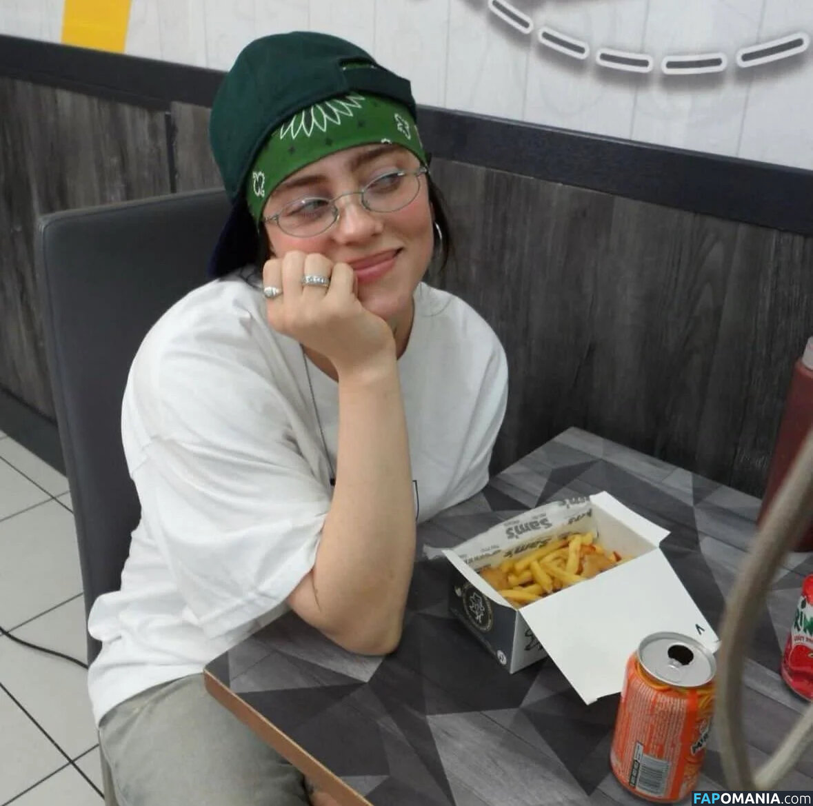 Billie Eilish / Fake / billeeilish / billieeilish Nahý OnlyFans  Uniklá fotka #2316