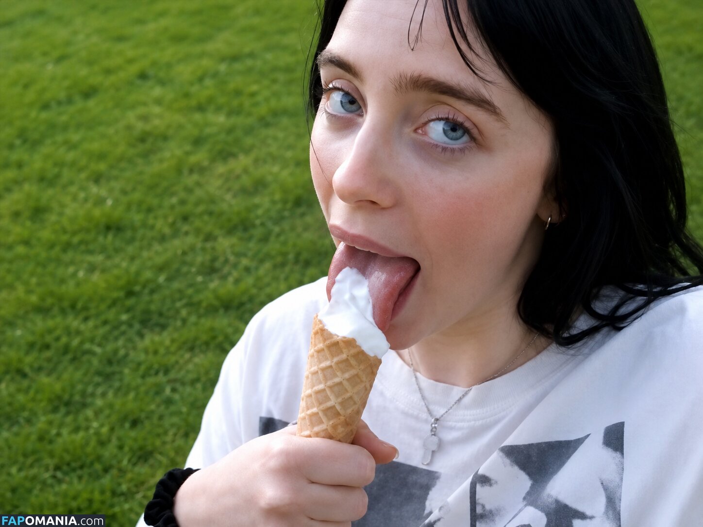 Billie Eilish / Fake / billeeilish / billieeilish Nahý OnlyFans  Uniklá fotka #2336