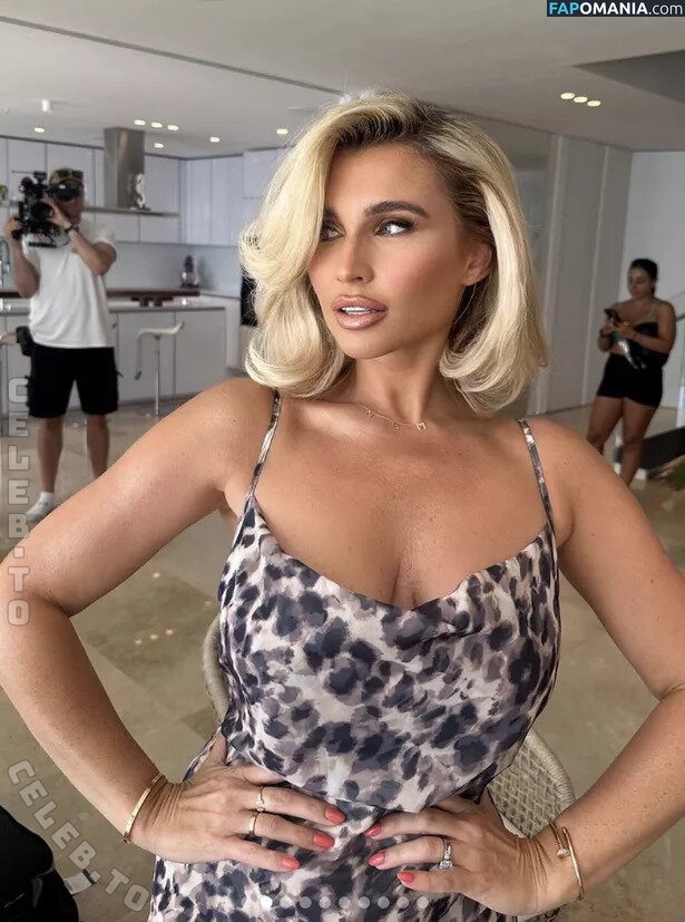 Billie Shepherd / billieshepherdofficial Nahý OnlyFans  Uniklá fotka #2