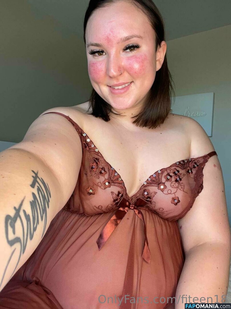 bisexualcollegegirl / rubitout Nahý OnlyFans  Uniklá fotka #9